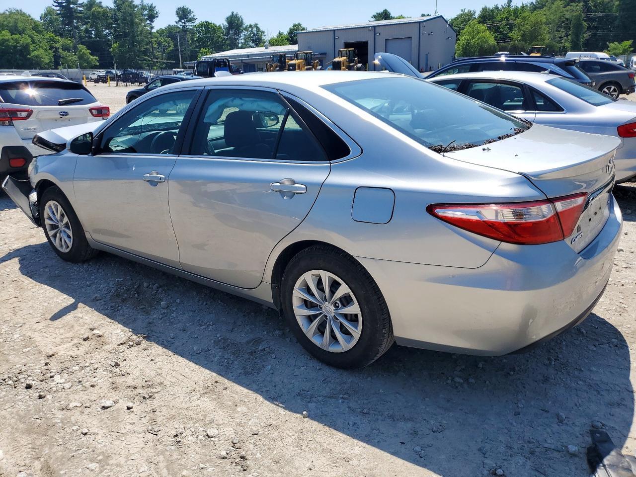 2016 TOYOTA CAMRY SE — Фото 2 из 12