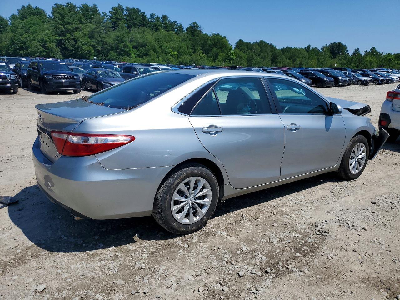 2016 TOYOTA CAMRY SE — Фото 3 из 12
