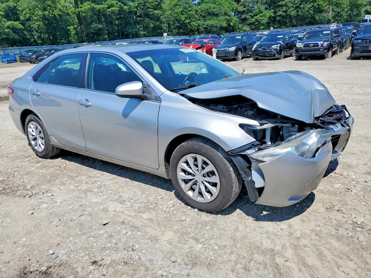 2016 TOYOTA CAMRY SE — Фото 4 из 12