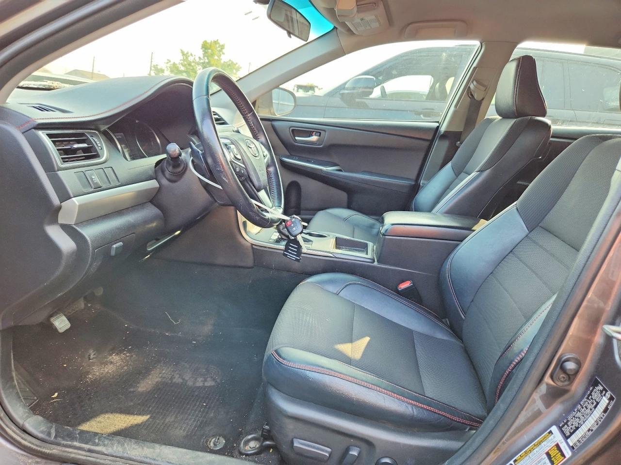 2016 TOYOTA CAMRY SE — Фото 7 из 12