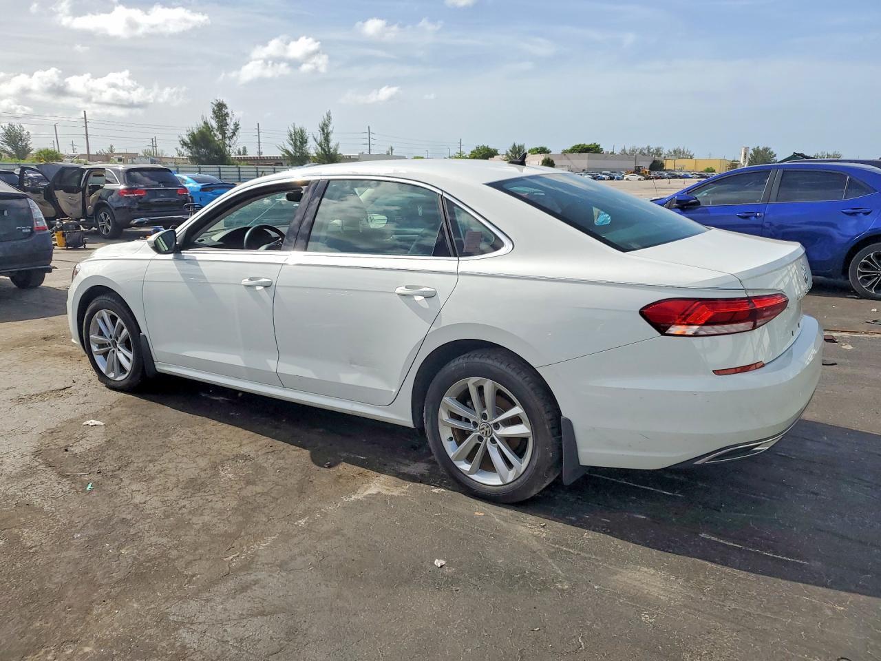 2020 VOLKSWAGEN PASSAT SE — Фото 2 из 12
