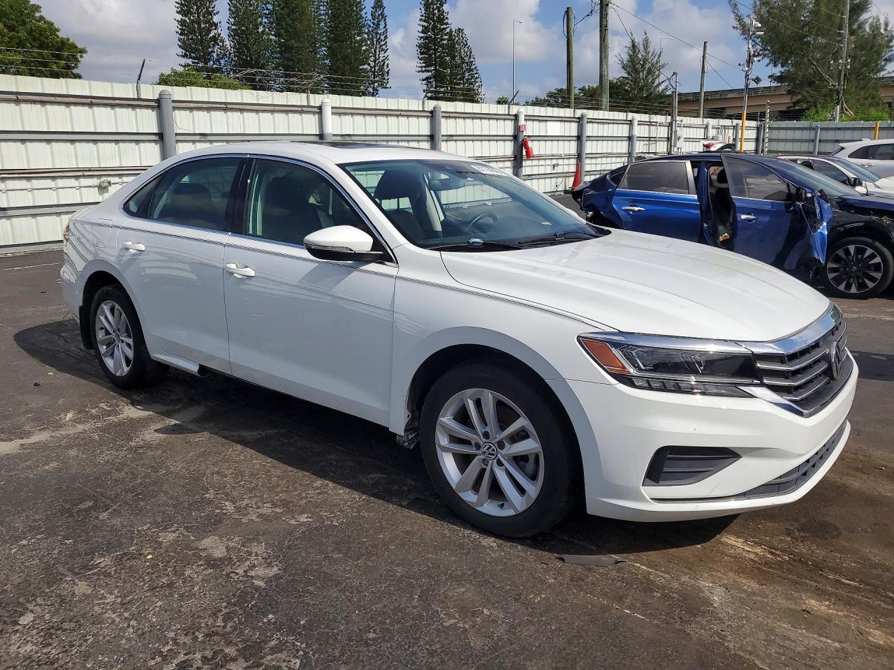 2020 VOLKSWAGEN PASSAT SE — Фото 4 из 12