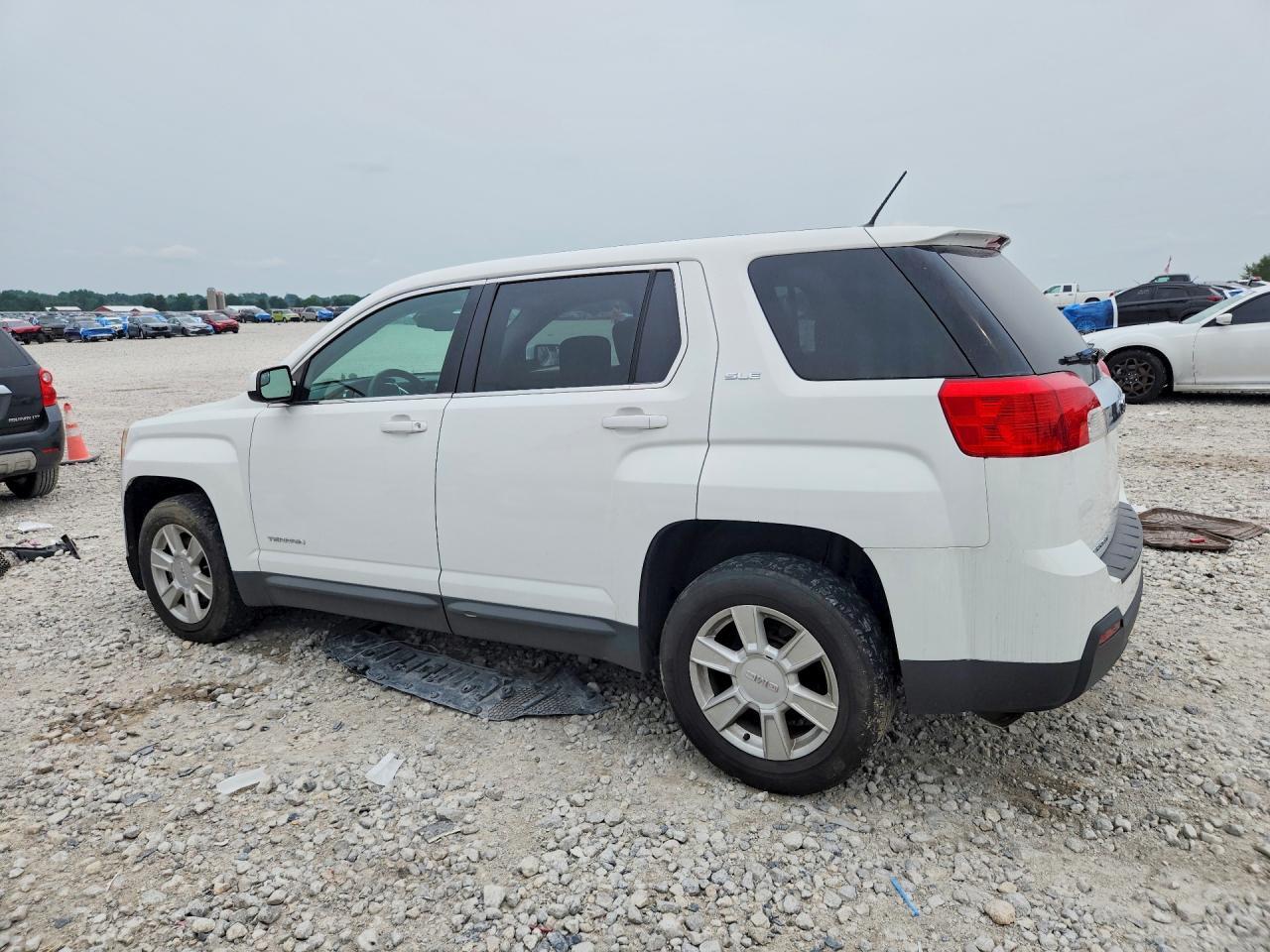 2GKALMEK8D6285531 2013 GMC TERRAIN photo no. 2