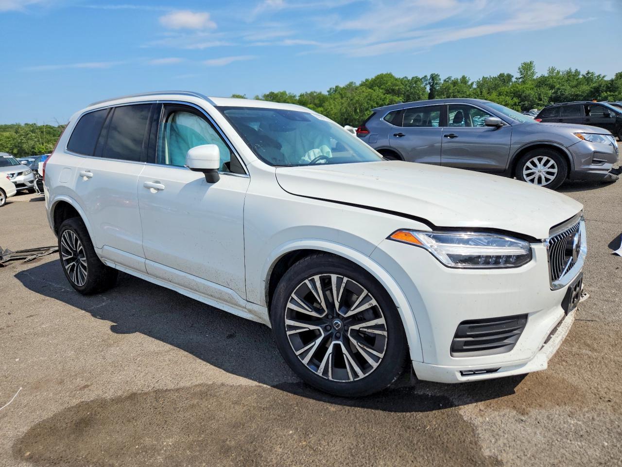 2020 VOLVO XC90 T5 MOMENTUM — Фото 4 из 14