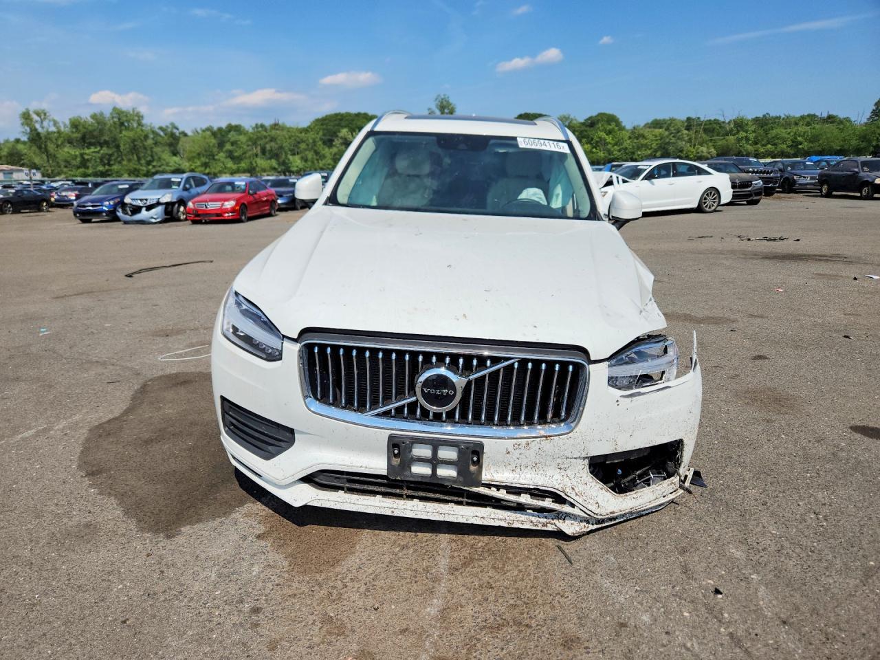 2020 VOLVO XC90 T5 MOMENTUM — Фото 5 из 14