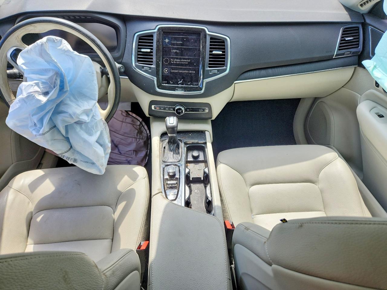 2020 VOLVO XC90 T5 MOMENTUM — Фото 8 из 14