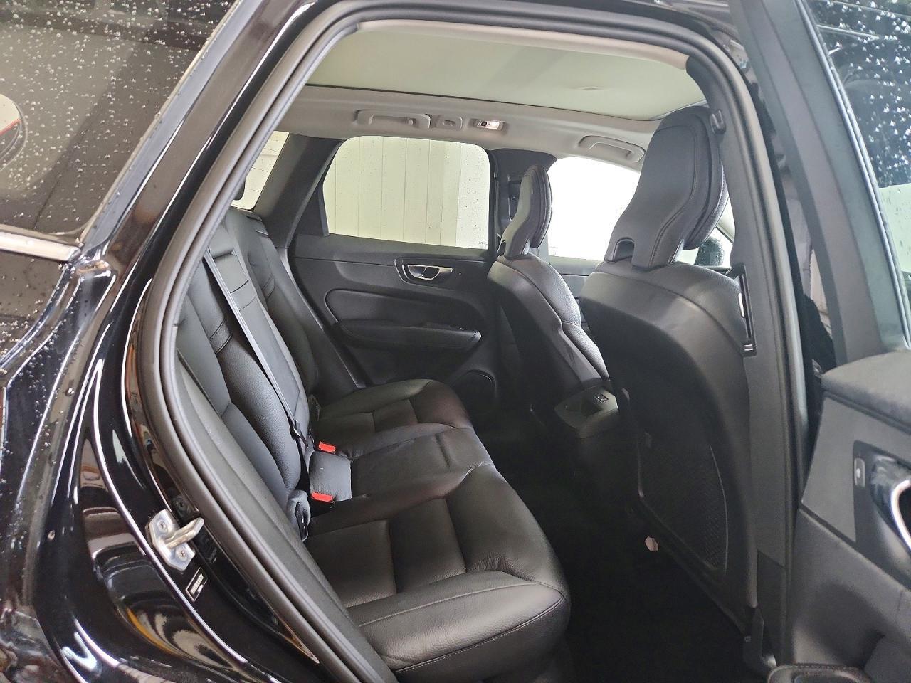 2020 VOLVO XC60 T5 MOMENTUM — Фото 11 из 14