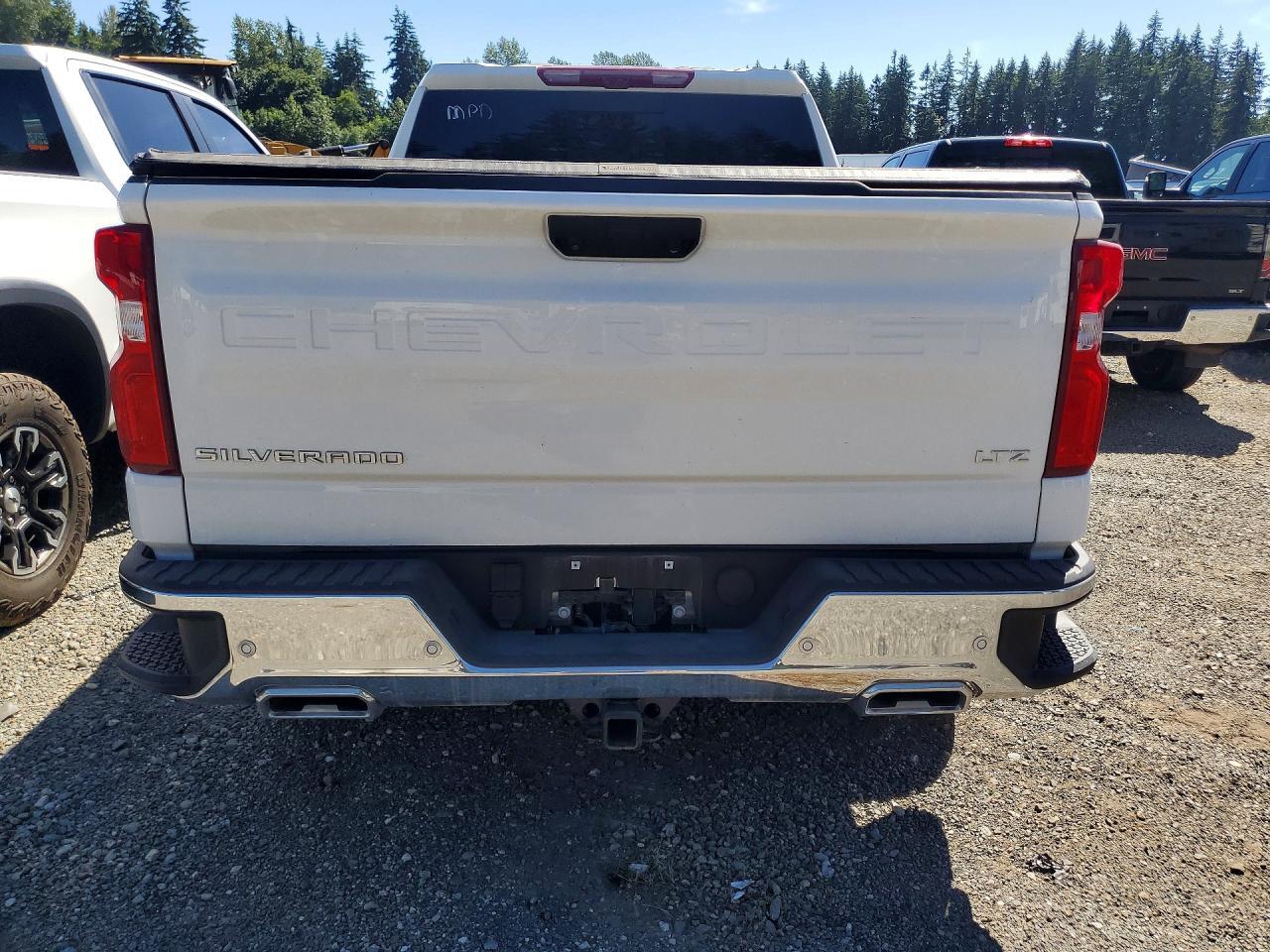 2025 CHEVROLET SILVERADO K1500 LTZ — Фото 6 из 12