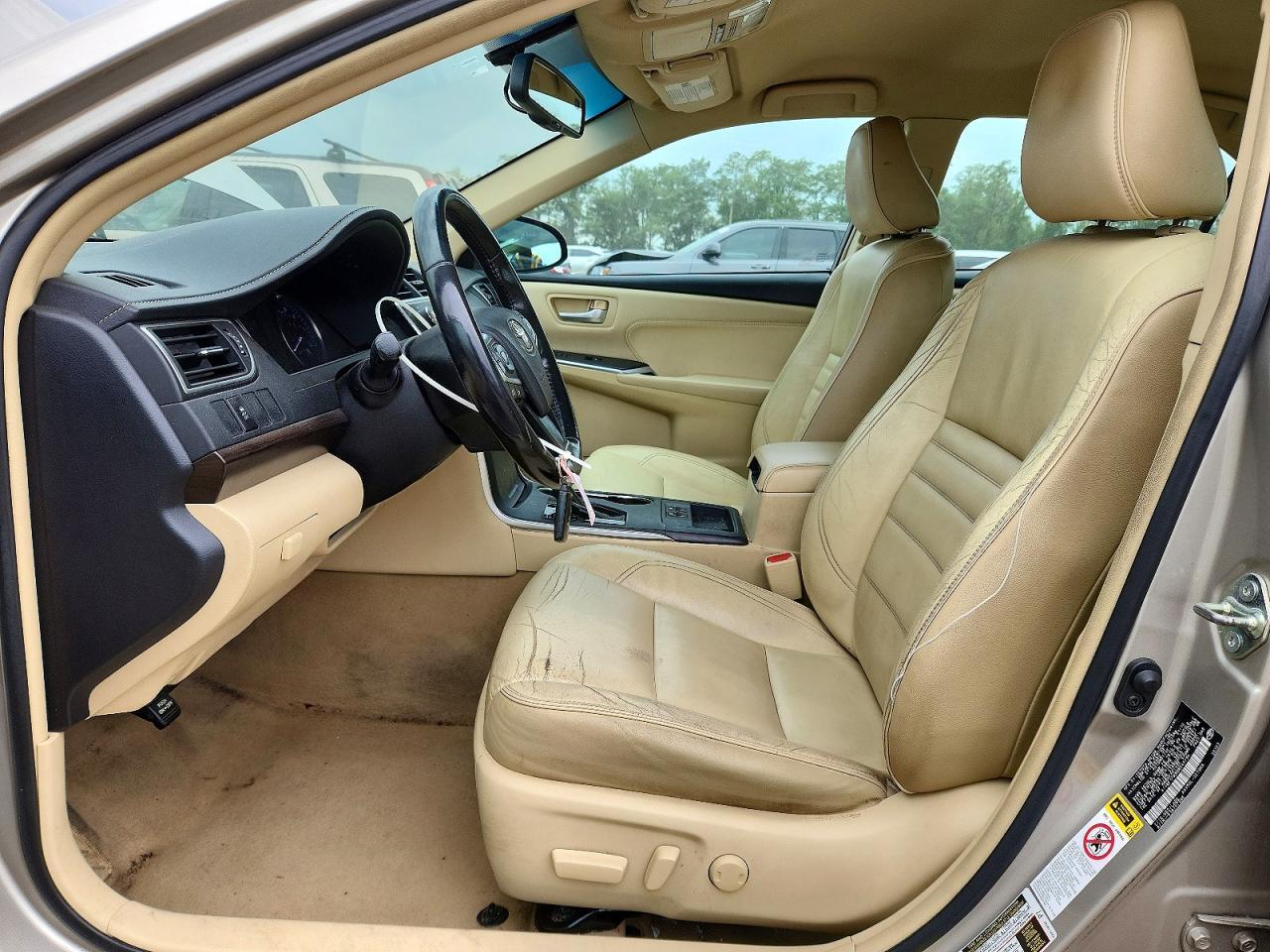 2016 TOYOTA CAMRY XLE — Фото 7 из 13