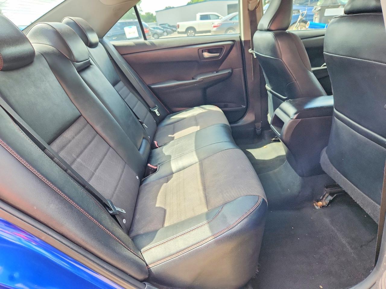 2016 TOYOTA CAMRY SE — Фото 10 из 12