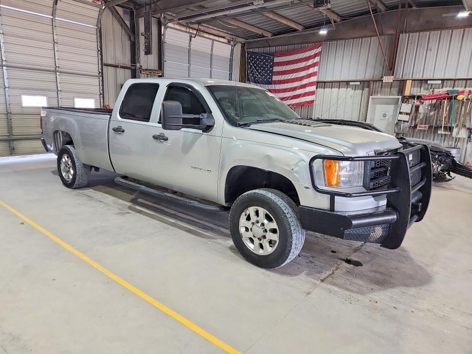 2013 GMC SIERRA 3500HD — Фото 4 из 12
