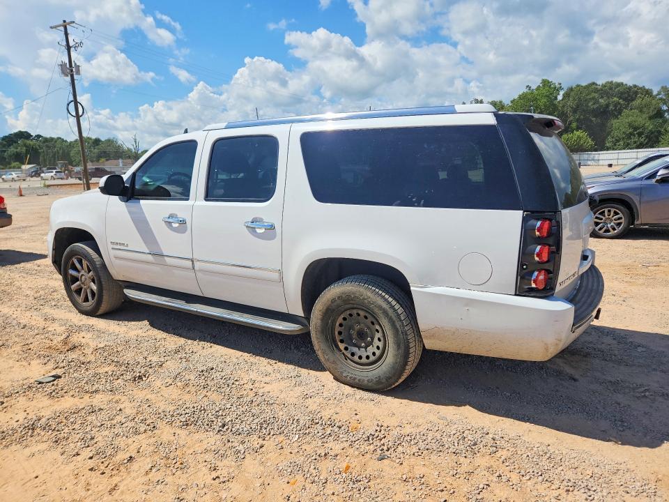 2013 GMC YUKON XL DENALI — Фото 2 из 13