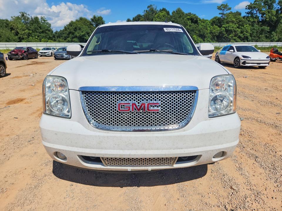 2013 GMC YUKON XL DENALI — Фото 5 из 13