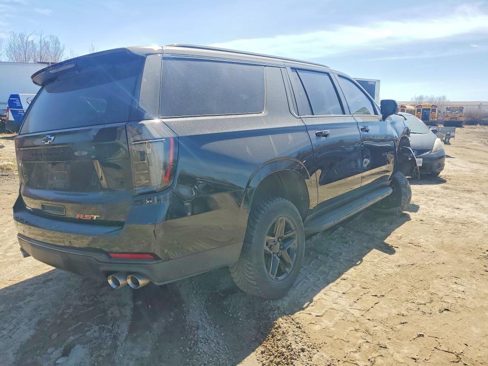 2025 CHEVROLET SUBURBAN K1500 RST — Фото 3 из 13
