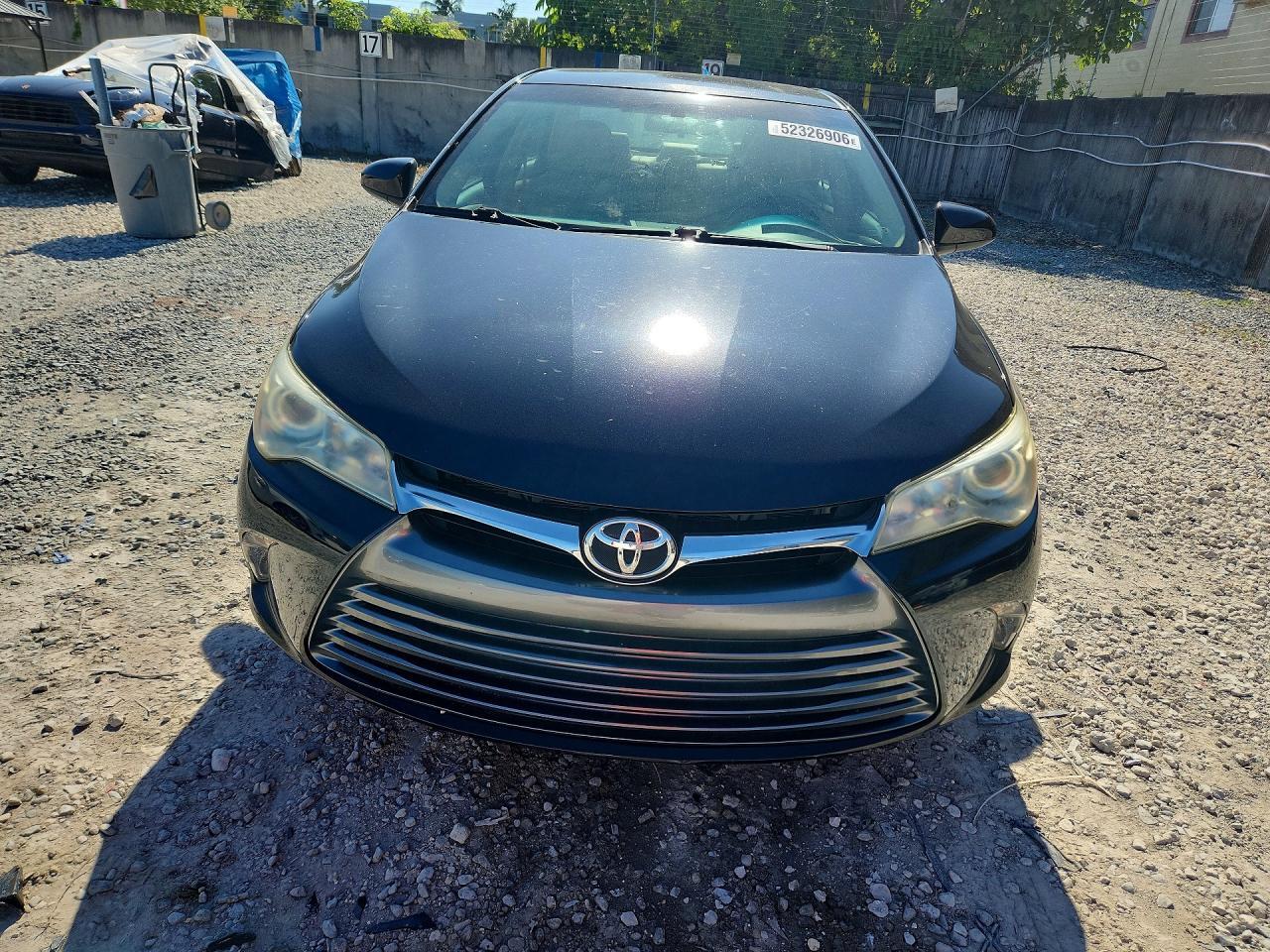 2016 TOYOTA CAMRY XLE — Фото 5 из 12