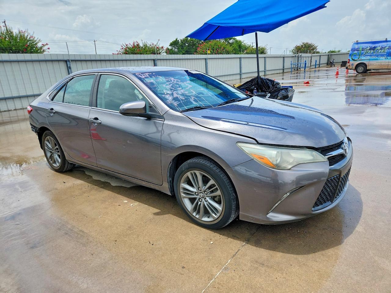 2016 TOYOTA CAMRY SE — Фото 4 из 13