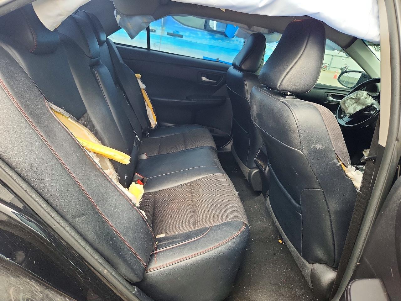 2016 TOYOTA CAMRY SE — Фото 10 из 12