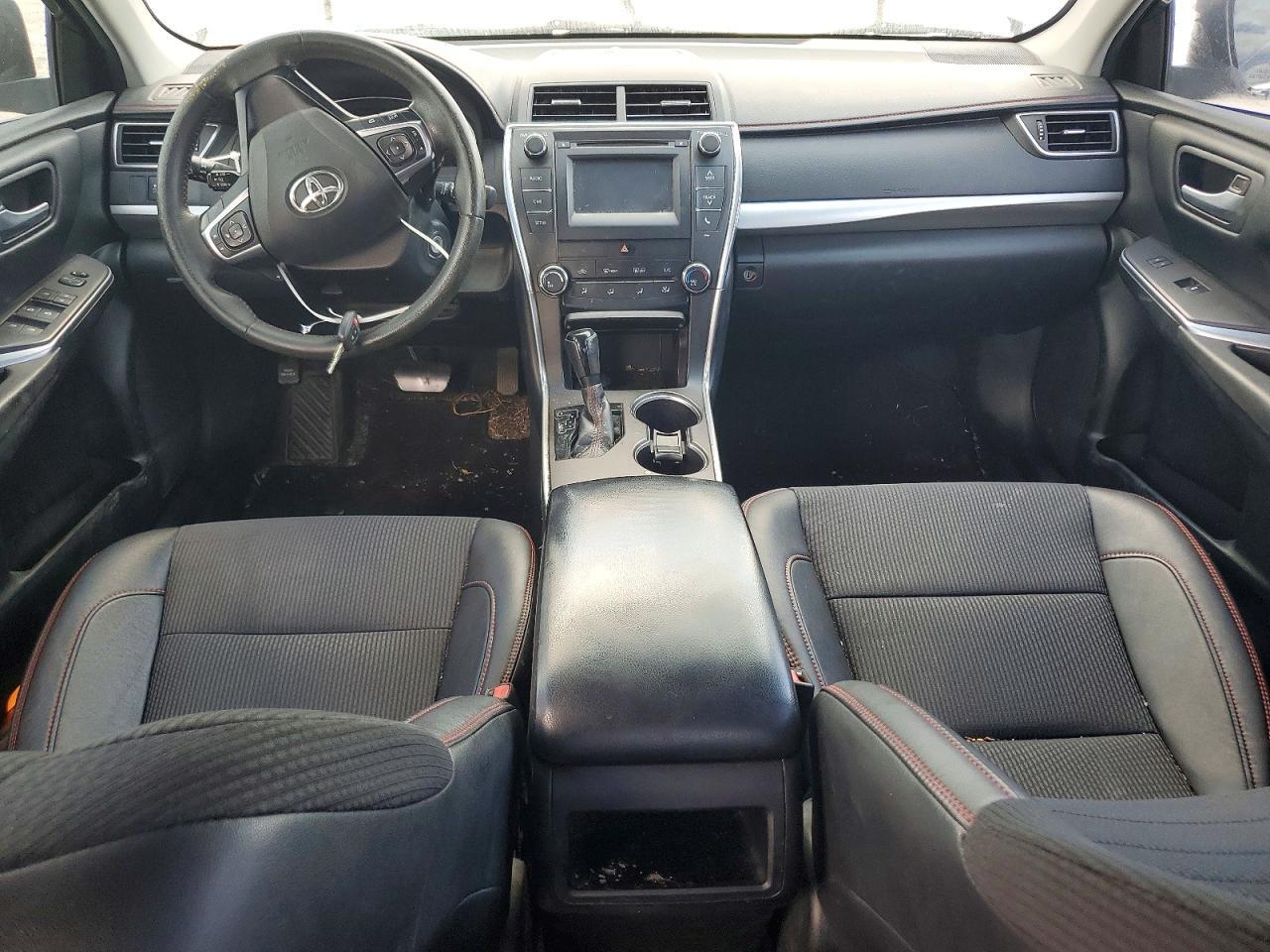 2016 TOYOTA CAMRY SE — Фото 8 из 12