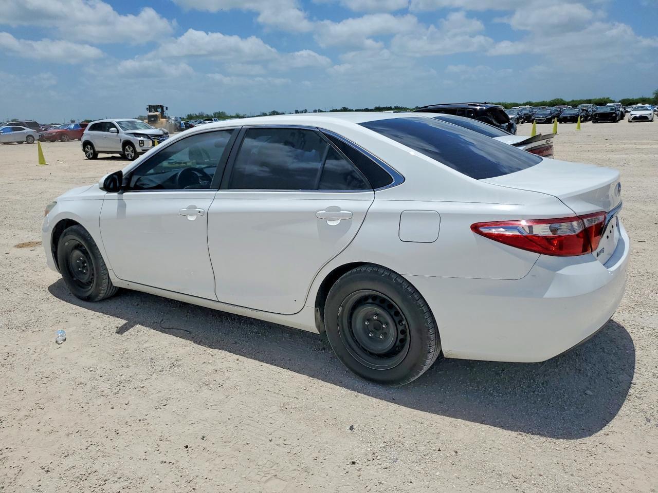4T4BF1FK5GR564012 2016 TOYOTA CAMRY photo no. 2