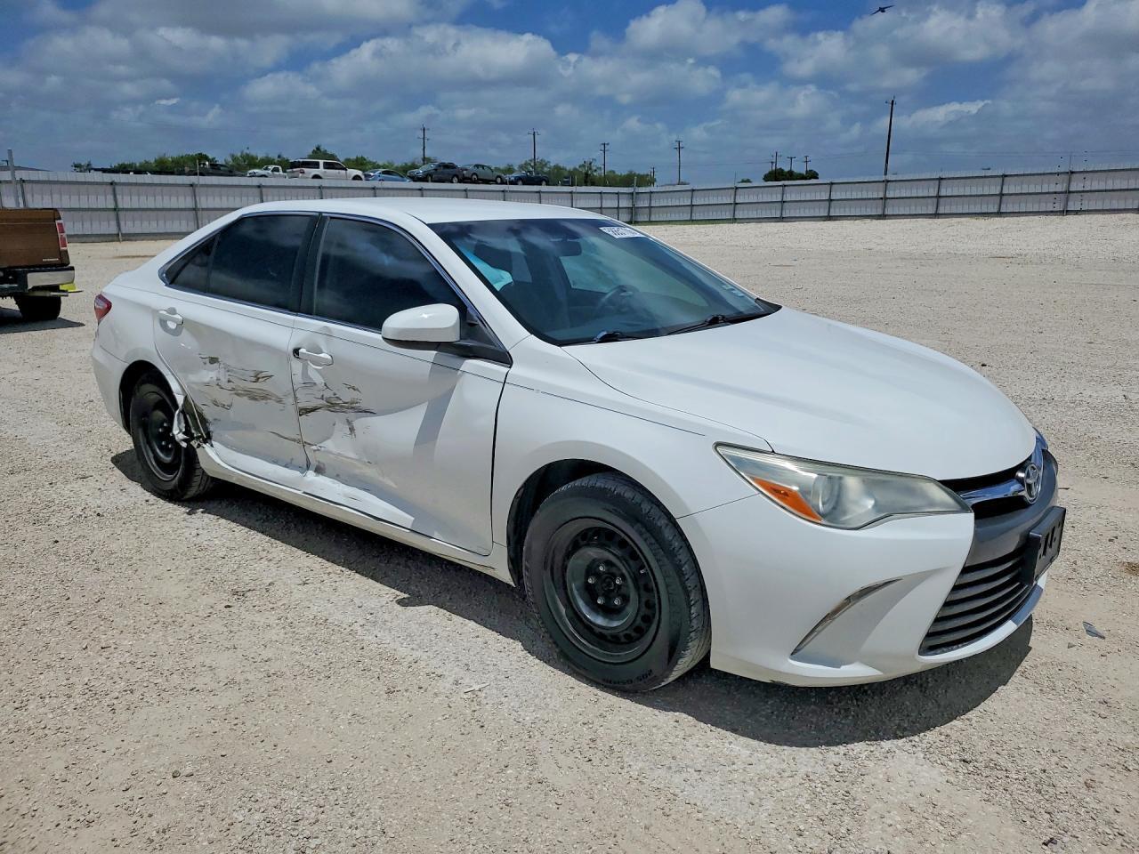4T4BF1FK5GR564012 2016 TOYOTA CAMRY photo no. 4