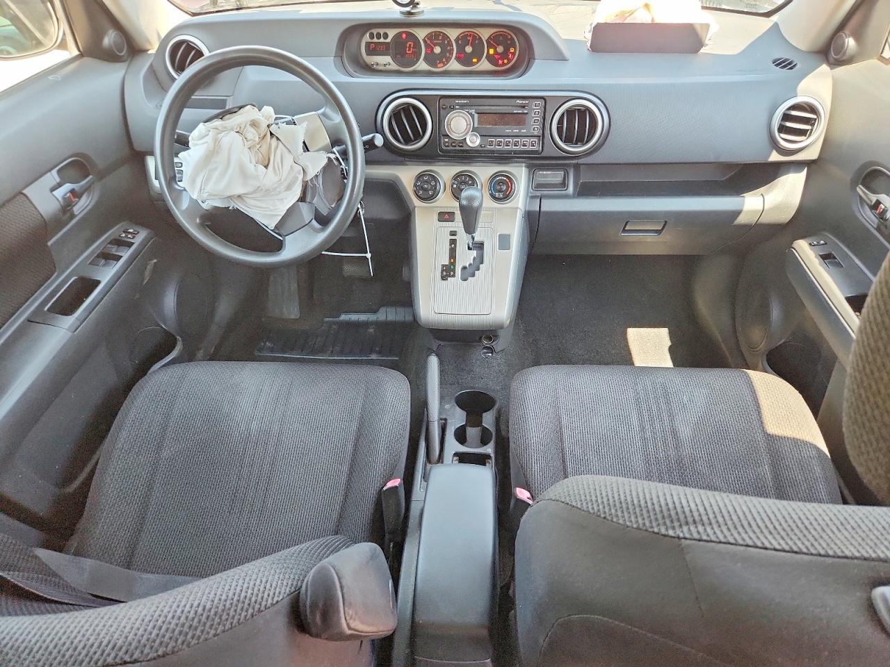 2010 TOYOTA XB AUTOMATIC — Фото 8 из 13