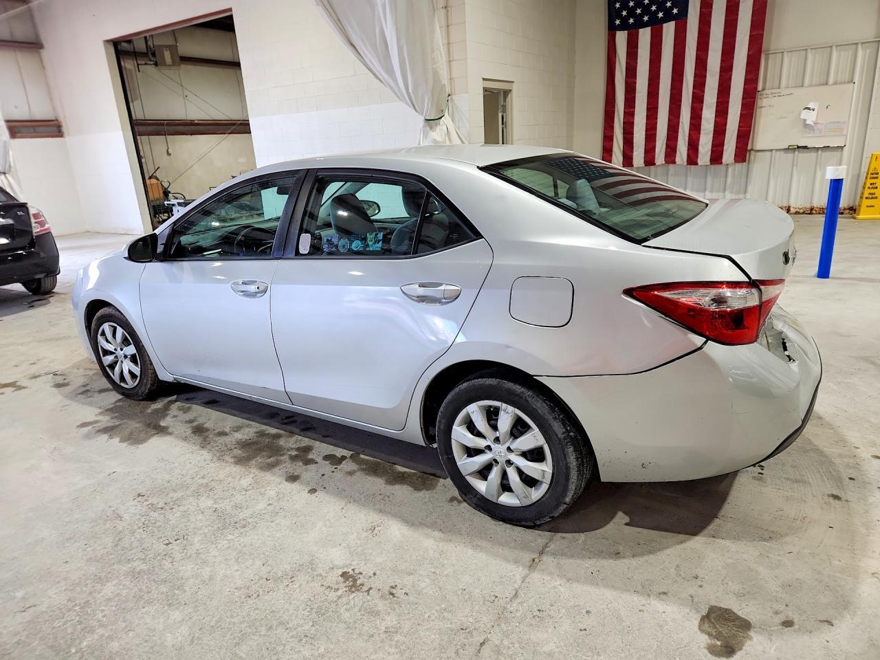 2016 TOYOTA COROLLA LE — Фото 2 из 12
