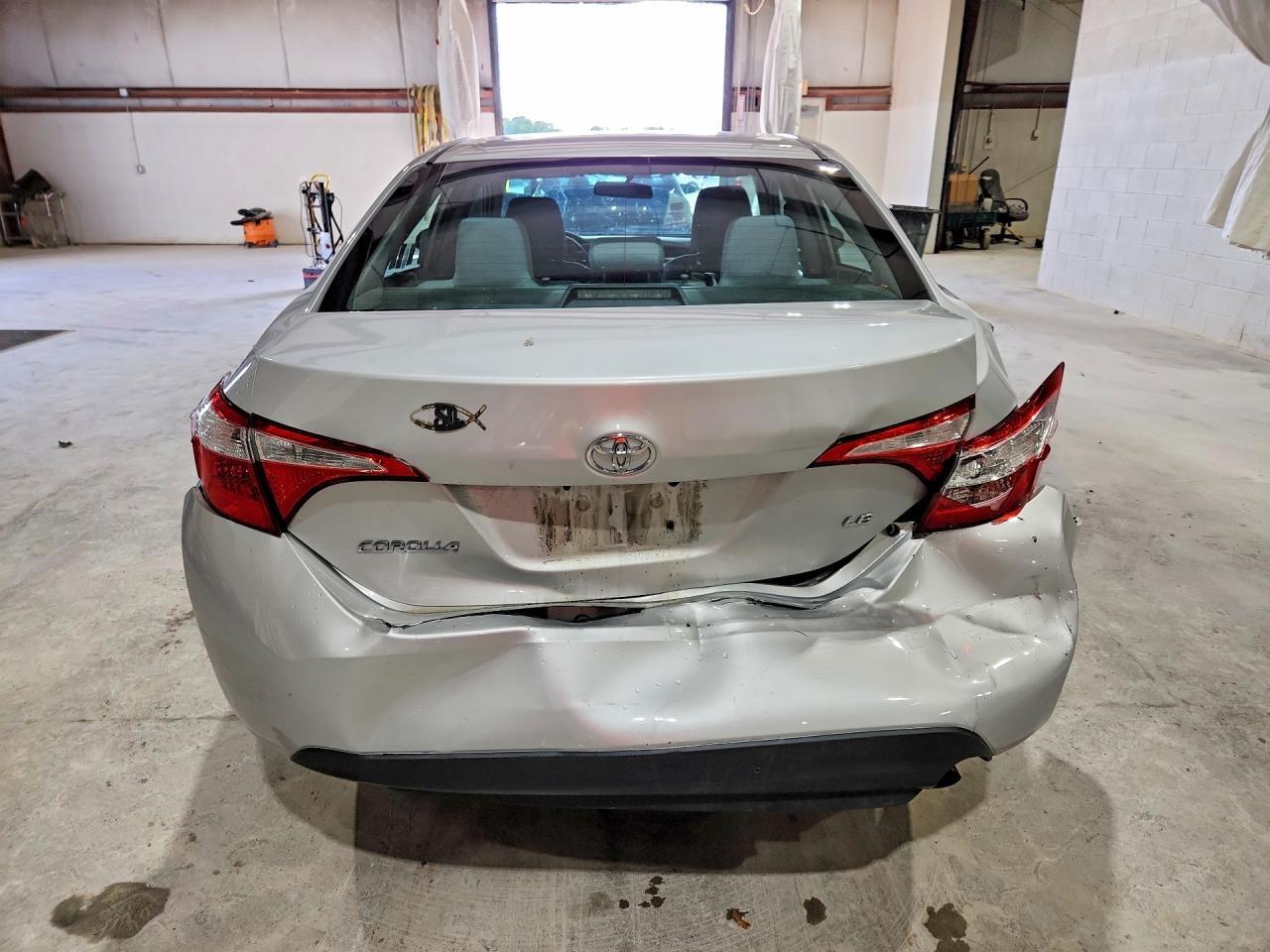 2016 TOYOTA COROLLA LE — Фото 6 из 12