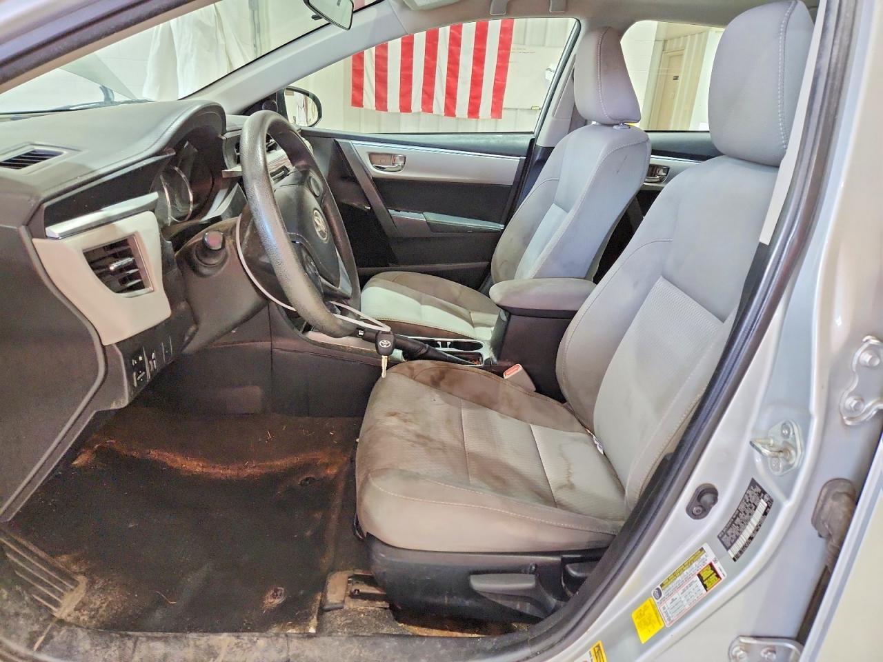 2016 TOYOTA COROLLA LE — Фото 7 из 12