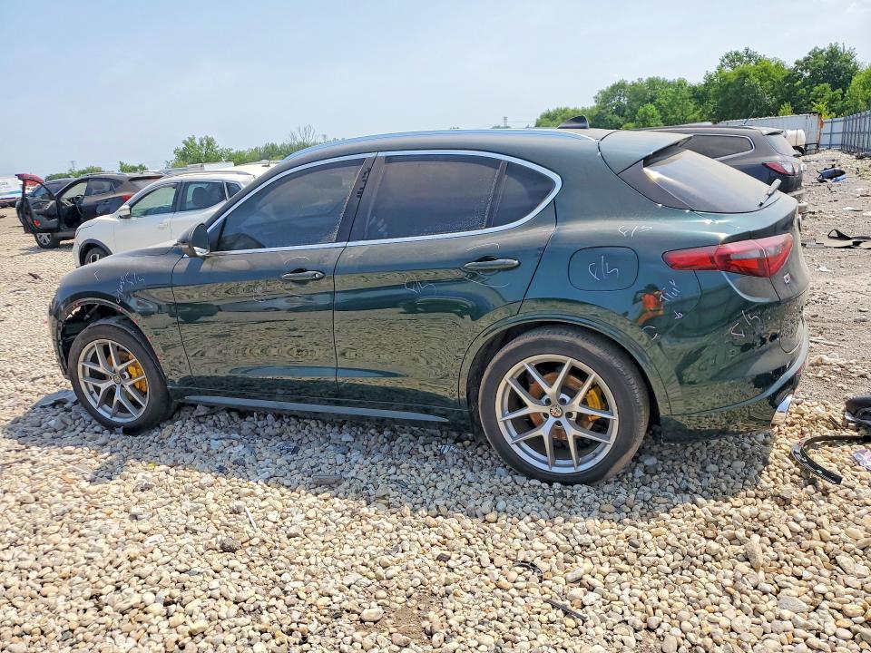 ZASPAKBN5M7D19771 2021 ALFA ROMEO STELVIO photo no. 2
