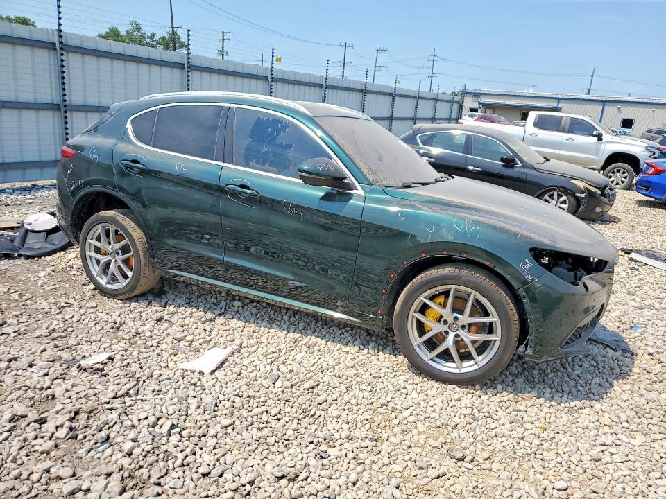 ZASPAKBN5M7D19771 2021 ALFA ROMEO STELVIO photo no. 4
