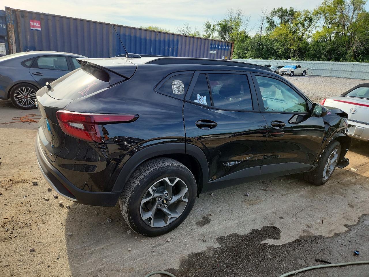 2025 CHEVROLET TRAX 1LT — Фото 3 из 12