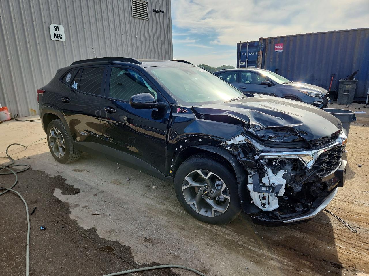 2025 CHEVROLET TRAX 1LT — Фото 4 из 12