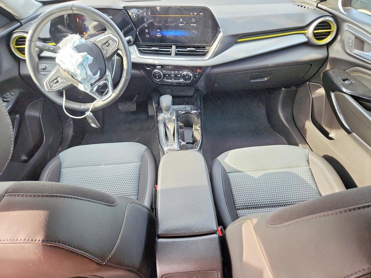 2025 CHEVROLET TRAX 1LT — Фото 8 из 12
