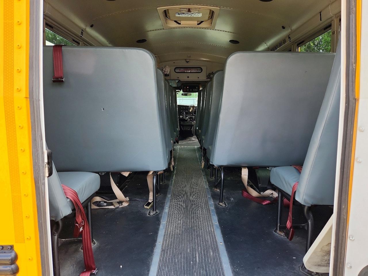 2010 THOMAS MINOTOUR G3500 - SCHOOL BUS — Фото 6 из 10
