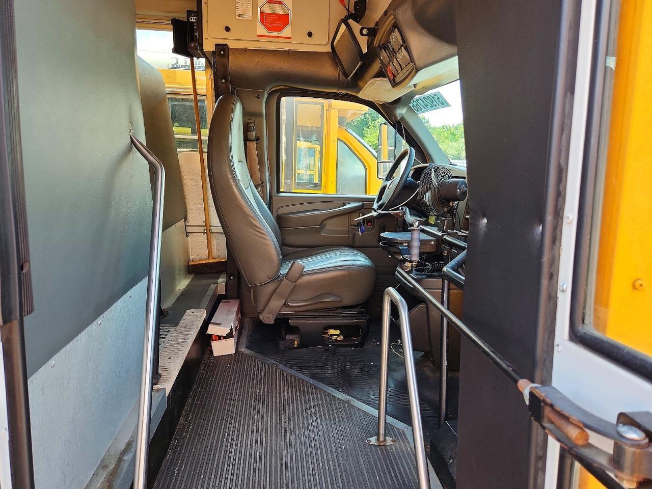 2010 THOMAS MINOTOUR G3500 - SCHOOL BUS — Фото 5 из 10