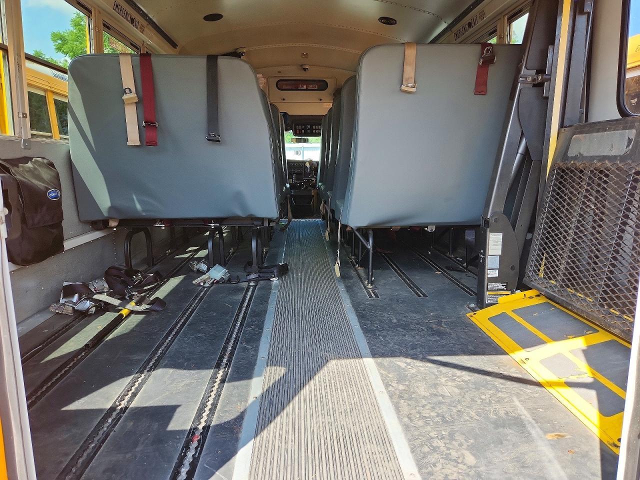 2010 THOMAS MINOTOUR G3500 - SCHOOL BUS — Фото 6 из 10