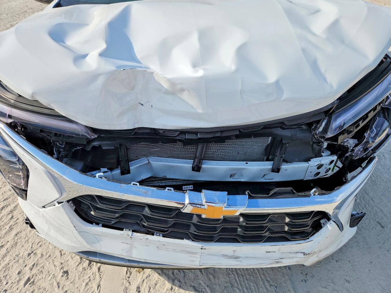 2025 CHEVROLET TRAX 1LT — Фото 12 из 13