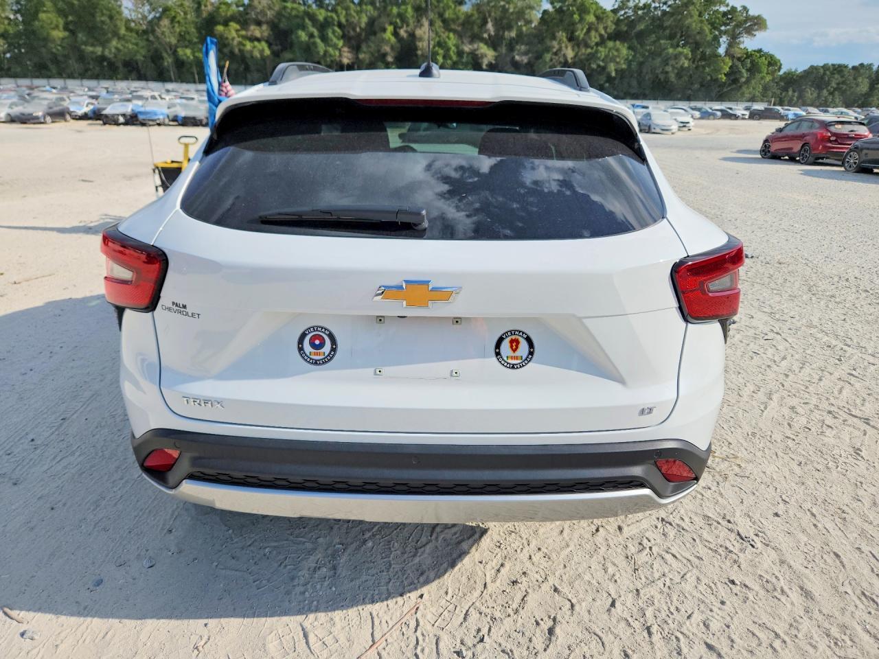 2025 CHEVROLET TRAX 1LT — Фото 6 из 13