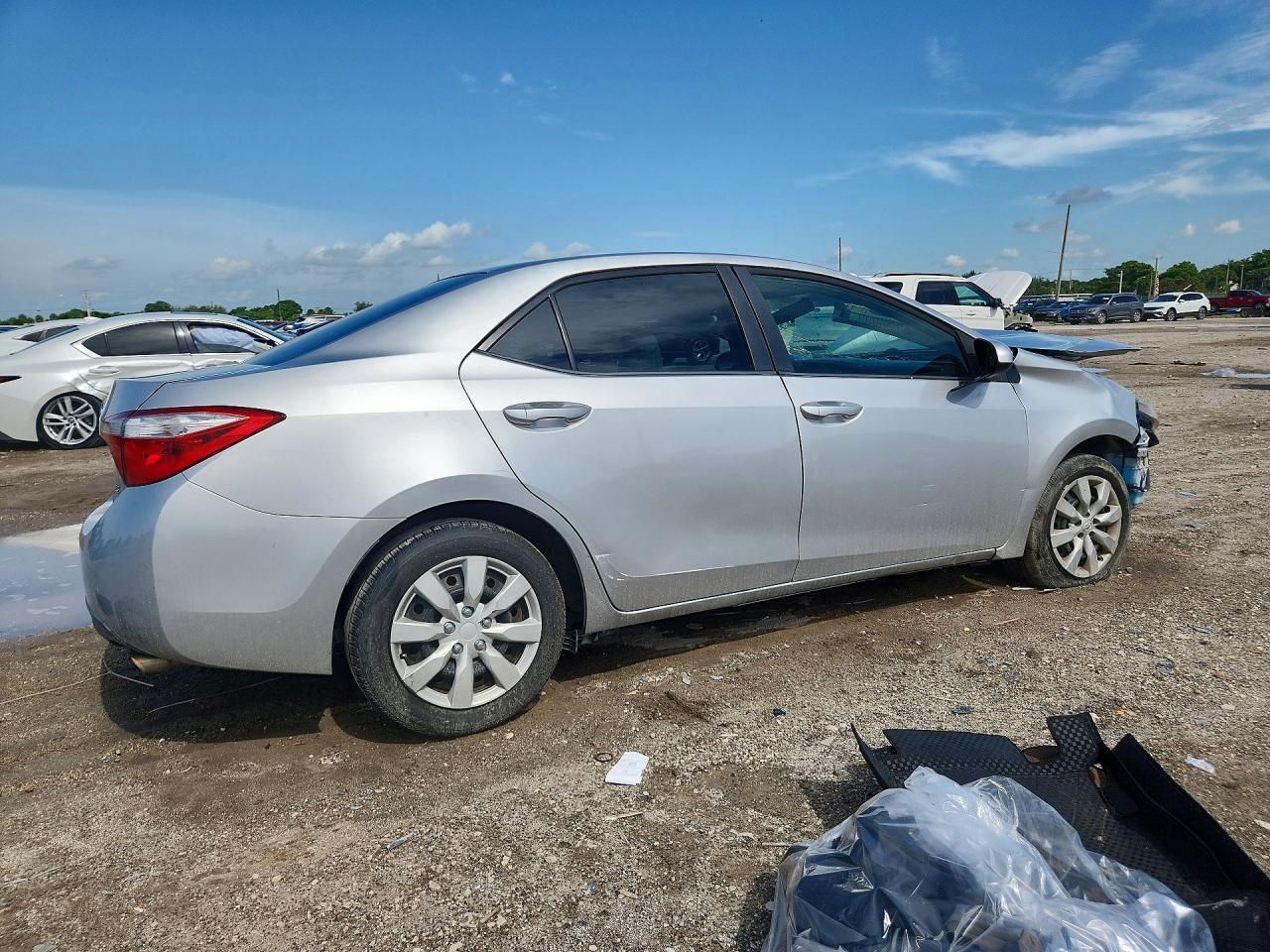 2016 TOYOTA COROLLA LE — Фото 3 из 13
