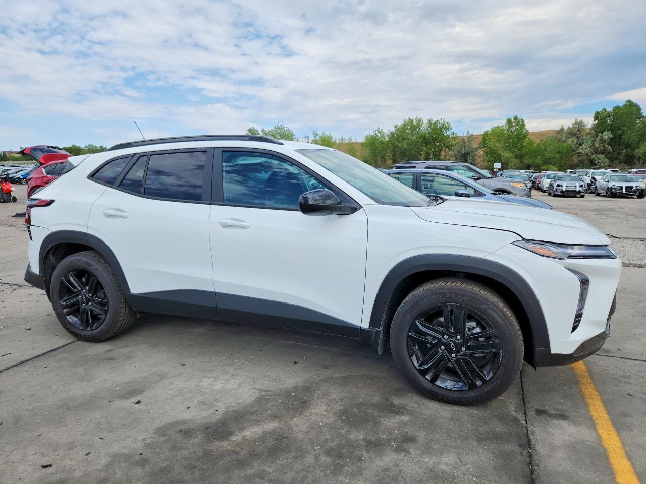 2025 CHEVROLET TRAX ACTIV — Фото 4 из 14