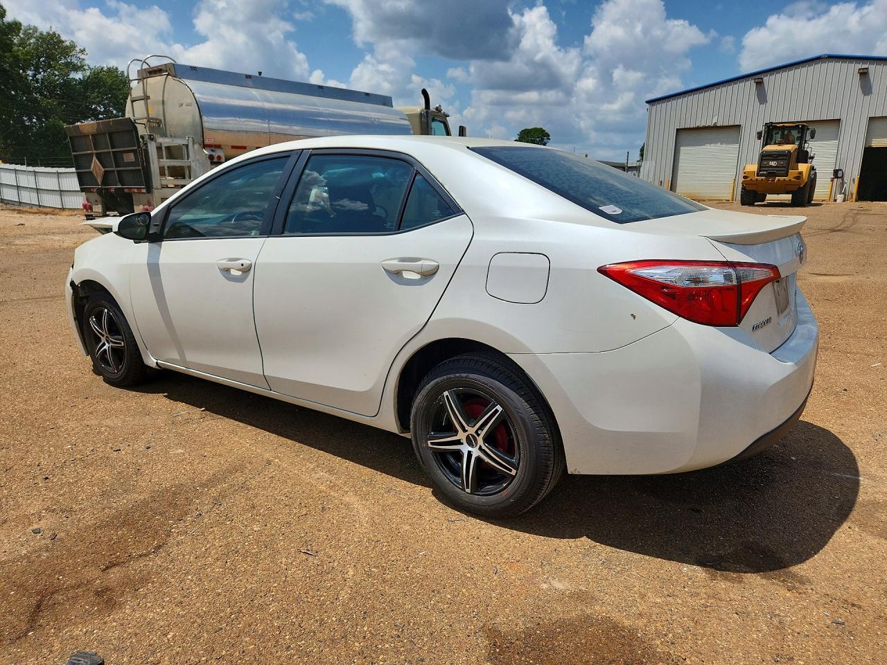 2016 TOYOTA COROLLA LE ECO — Фото 2 из 12