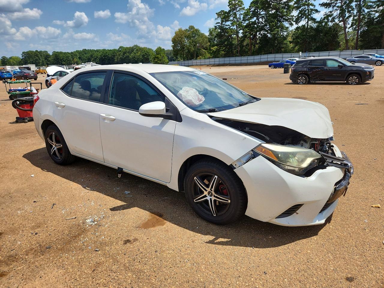 2016 TOYOTA COROLLA LE ECO — Фото 4 из 12