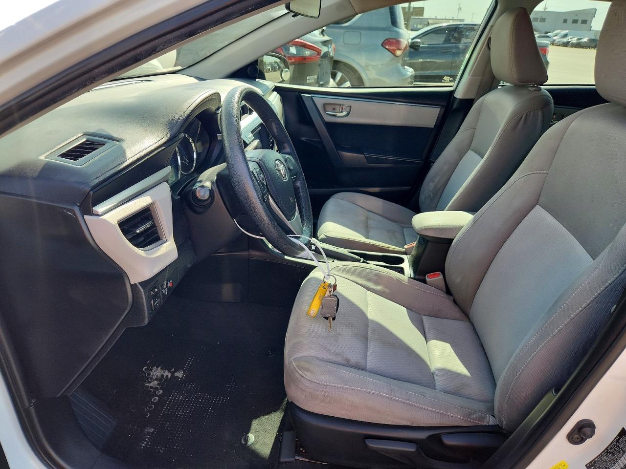 2016 TOYOTA COROLLA — Фото 7 из 12