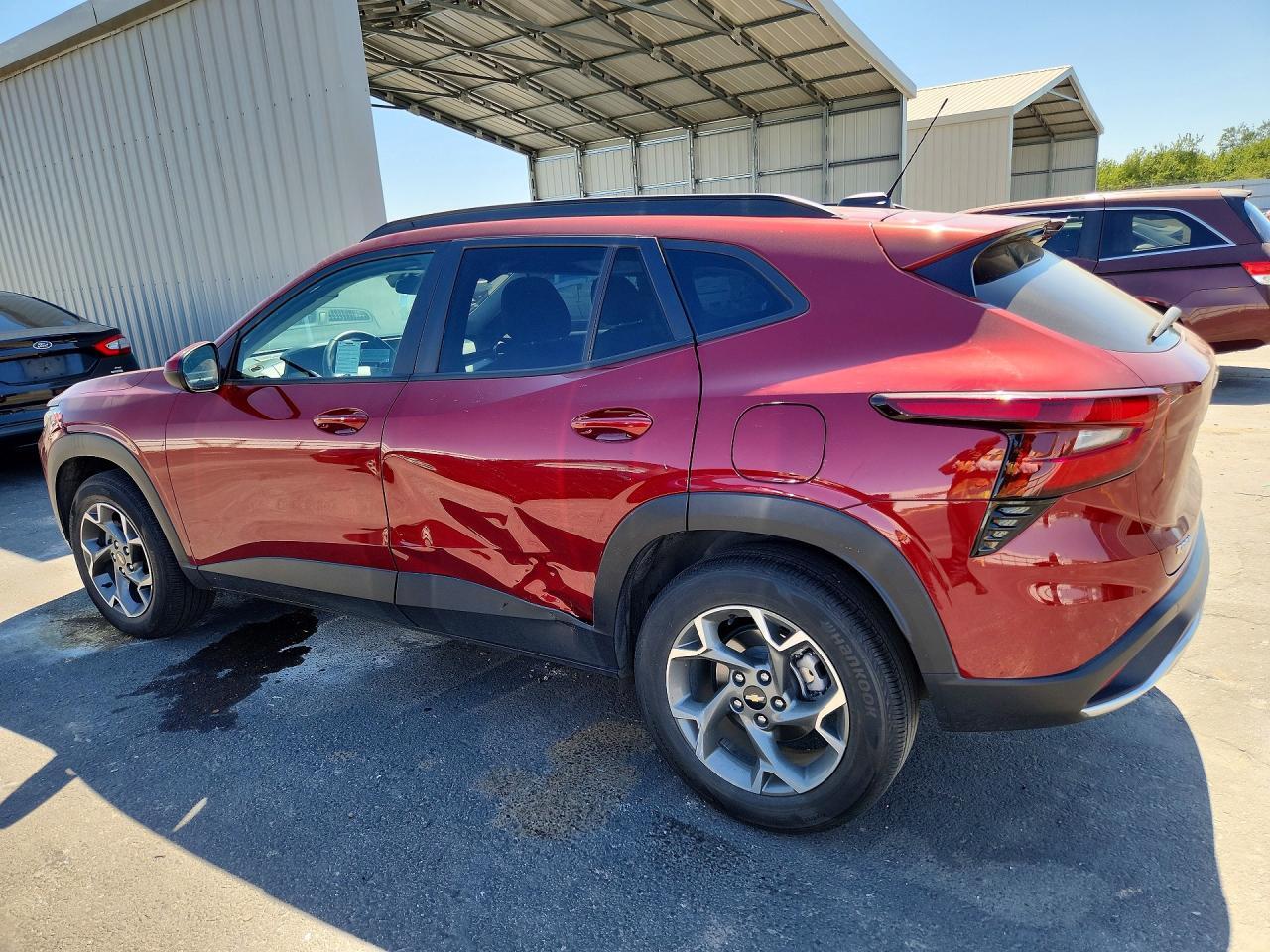 2025 CHEVROLET TRAX 1LT — Фото 2 из 13