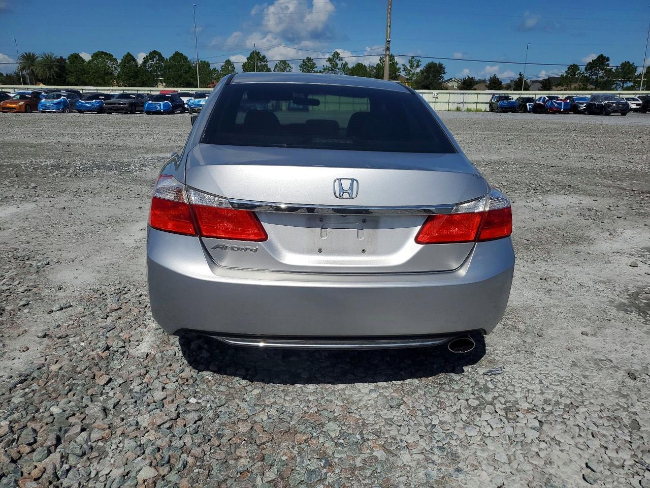 2013 HONDA ACCORD LX — Фото 6 из 12