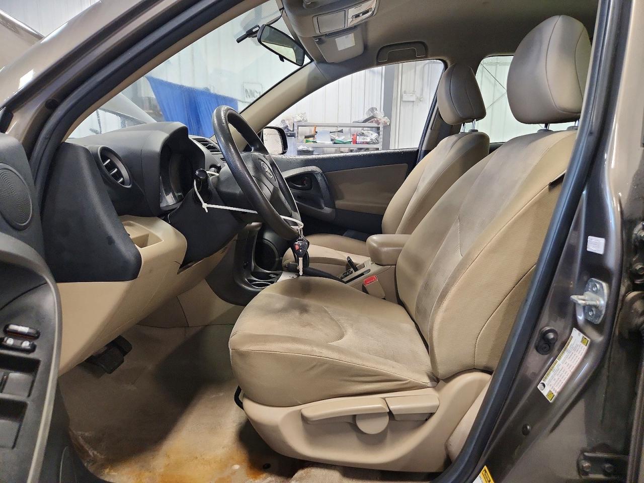 2010 TOYOTA RAV4 BASE — Фото 7 из 13