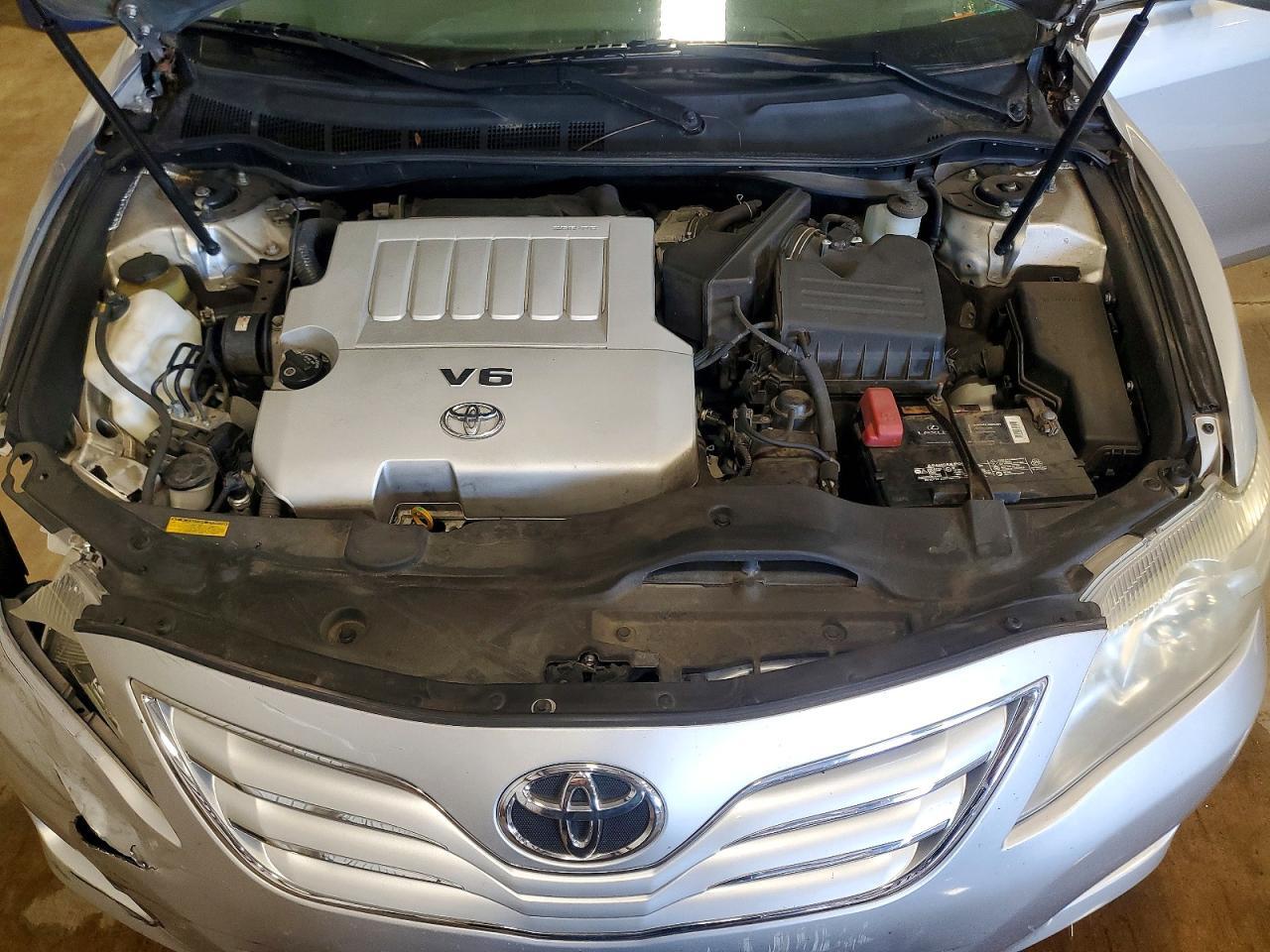 2010 TOYOTA CAMRY XLE V6 — Фото 11 из 12