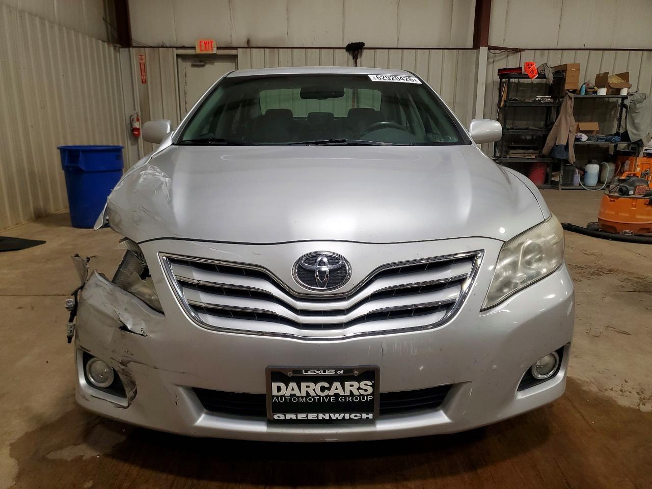 2010 TOYOTA CAMRY XLE V6 — Фото 5 из 12