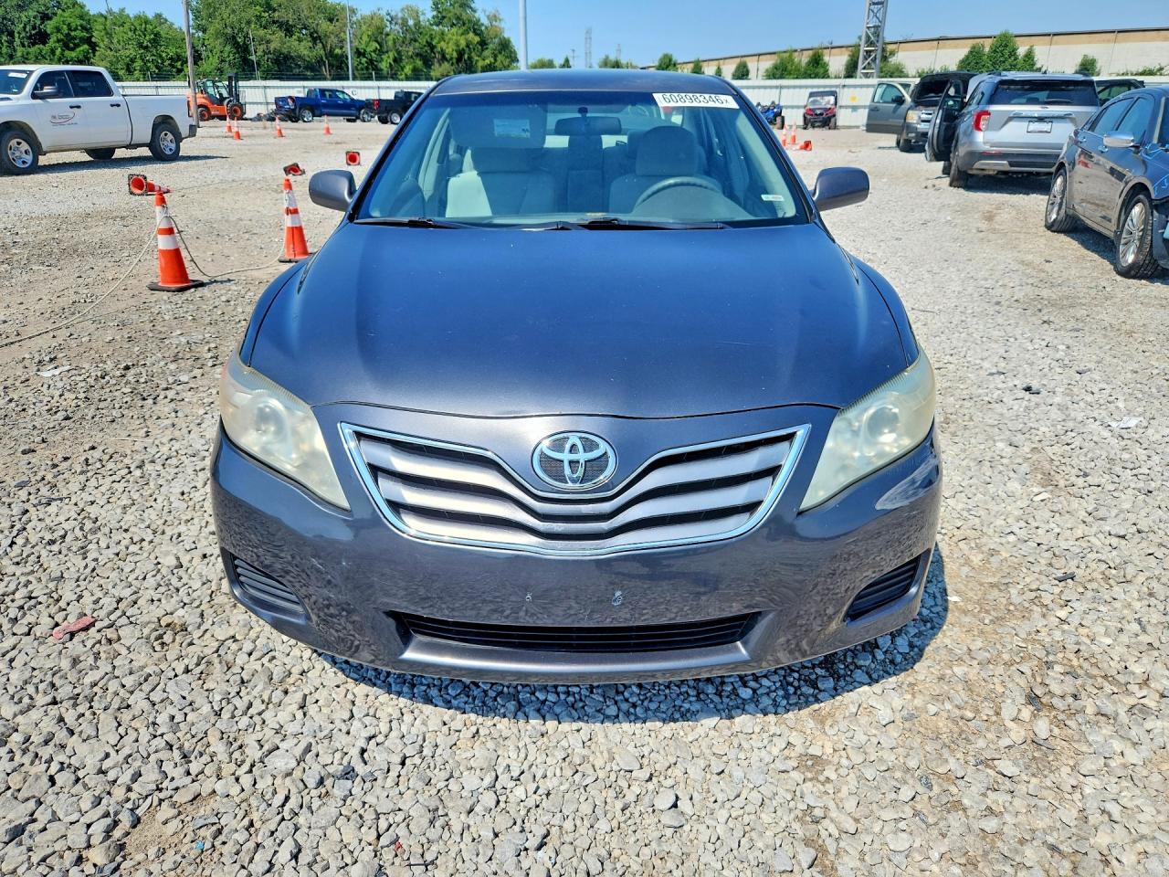 2010 TOYOTA CAMRY LE — Фото 5 из 12
