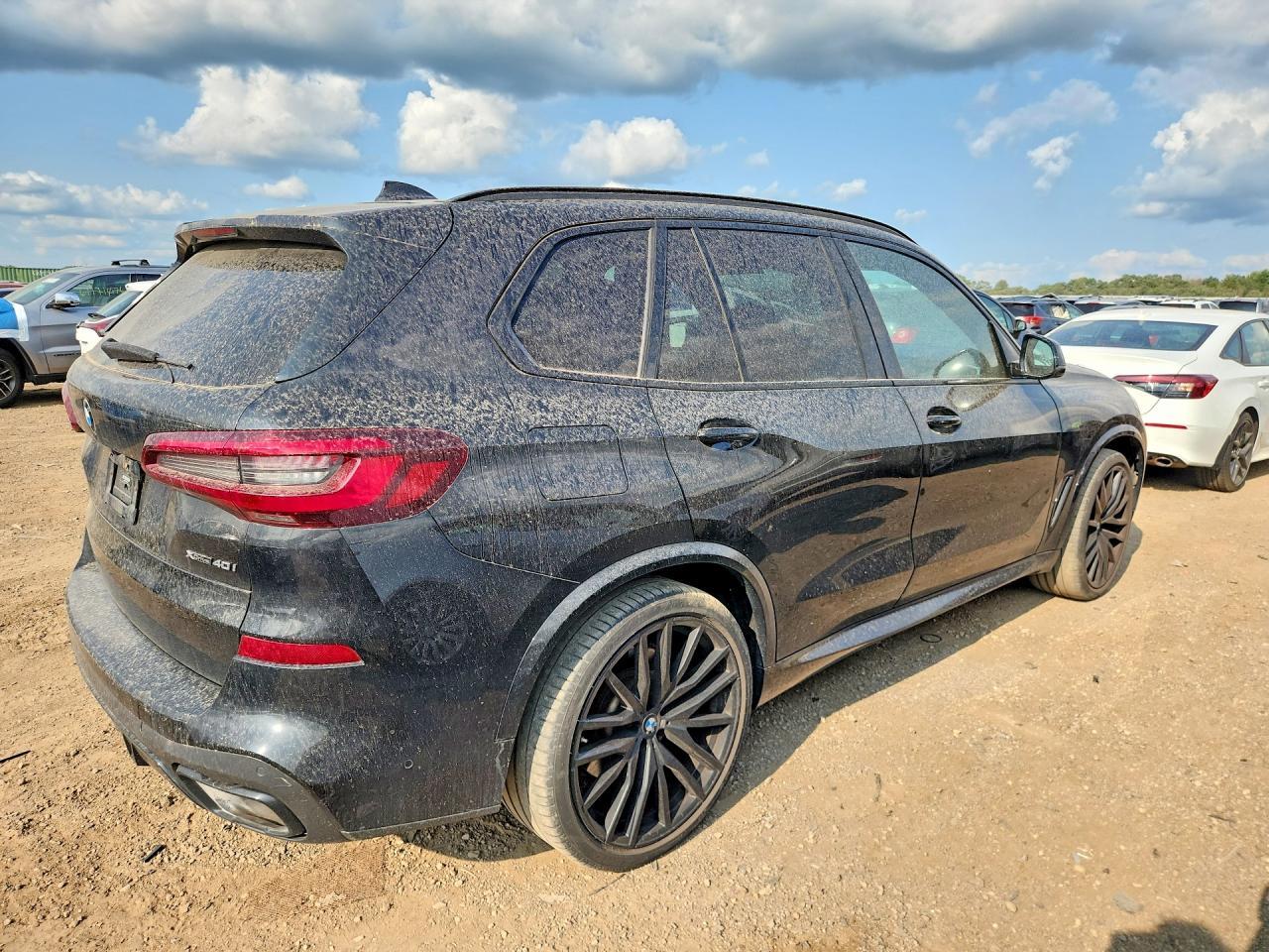 2021 BMW X5 XDRIVE40I — Фото 3 из 12